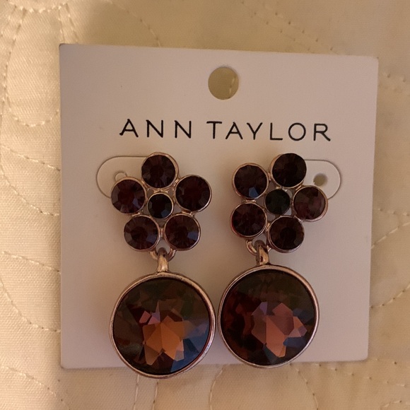 New Anne Taylor Necklace and Earrings Set - Picture 2 of 5